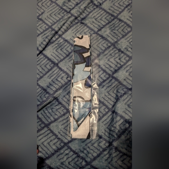 Abstract Blue and Gray Patterned Twilly - Picture 2 of 4